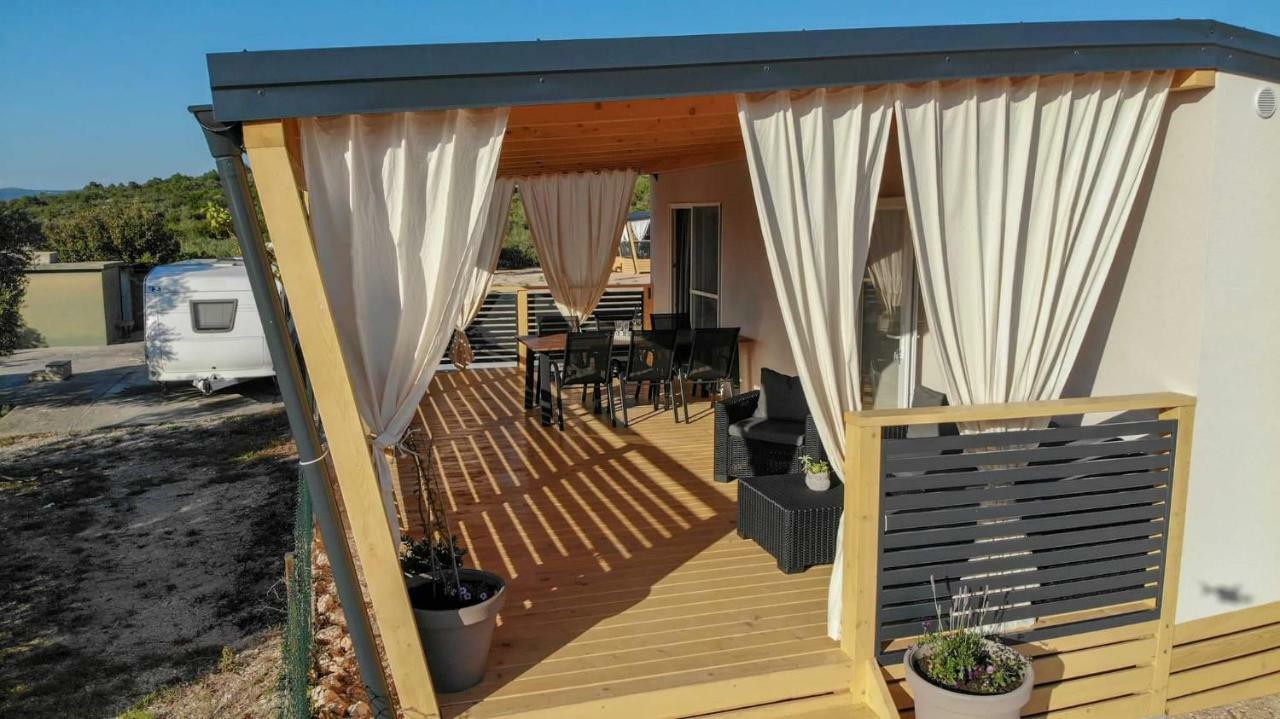 Mobile Home Laura Тисно Екстериор снимка